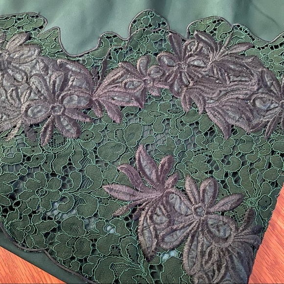 Emerald Lace Long Sleeve Dress Size 8 - Picture 3 of 9